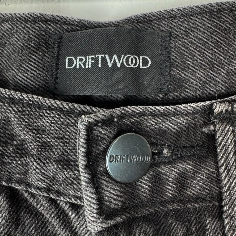 Driftwood Parker Barrel Jeans Faded Black Embroidered Floral Bee Butterfly 24 - Picture 12 of 16